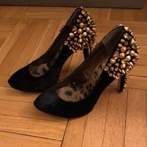 Sam Edelman black velvet, Rosa heels, with gold embellishments, worn ONCE!
